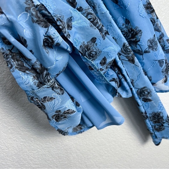 Torrid NWT Clip Chiffon Mock Neck Halter, Romantic Rose 2X - Sleeveless, Floral - Picture 6 of 15